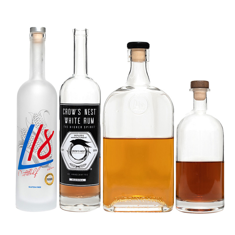 Bottiglia di gin di 700 ml in vetro con design elegante e materiale in vetro Super Flint