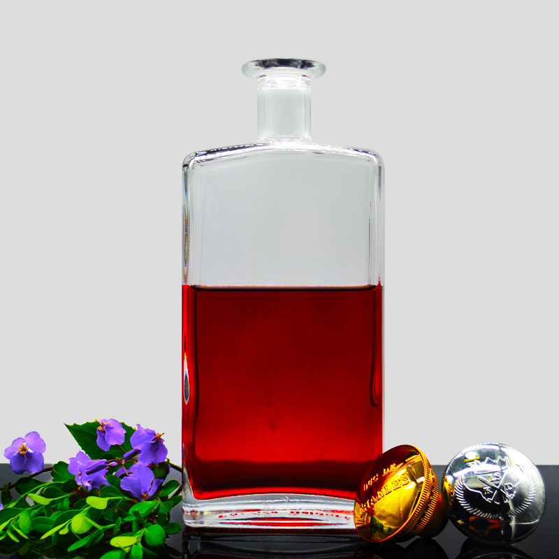 Materiale in vetro Super Flint 500ml 750ml 1000ml Bottiglia di vetro di vodka Bottiglia di gin per la tua