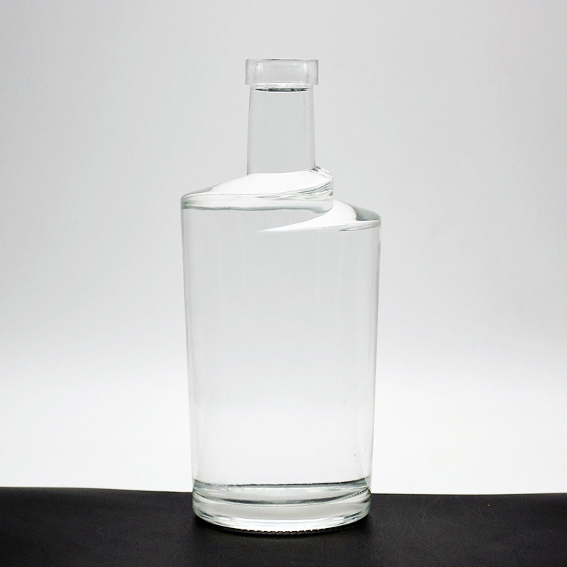 Manipolazione superficiale Decal 750 ml Bottiglia di vetro liquore per la rotazione della spalla a forma personalizzata