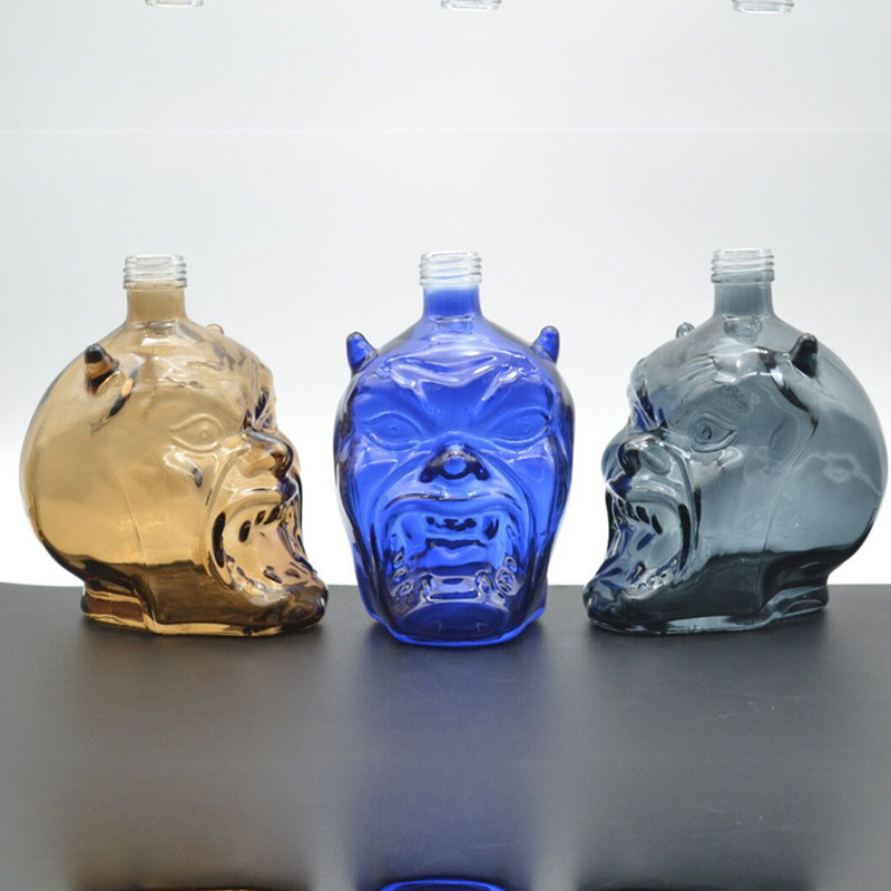 Tipo di sigillatura del cappuccio a vite Super Flint Glass Skull Whiskey Bottle Base Material