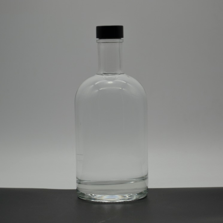 Materiale di vetro Super Flint 750 ml Bottiglia di vetro a bobina a vite per la produzione di liquori